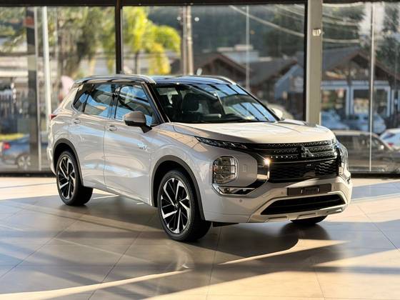 MITSUBISHI OUTLANDER 2.4 PHEV SIGNATURE S-AWC DHT